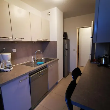 Appartement Superbe 3p 57m2 Parking Prive
